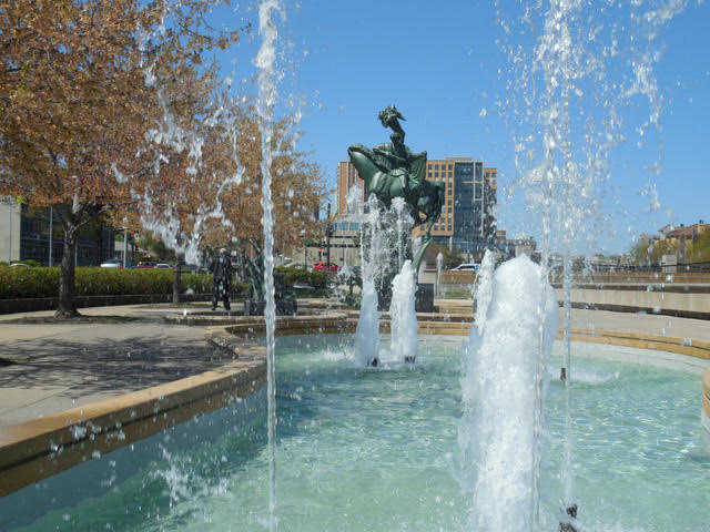 Fountains of Reign: Kansas City Royals Unveil New City Connect