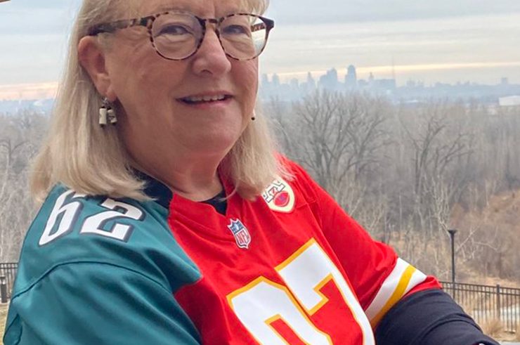 Travis and Jason Kelce's Mom's Outfit in Pro Football Hall of Fame