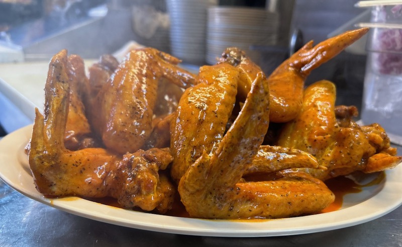 A Kansas City Buffalo Wing Breakdown - IN Kansas City Magazine